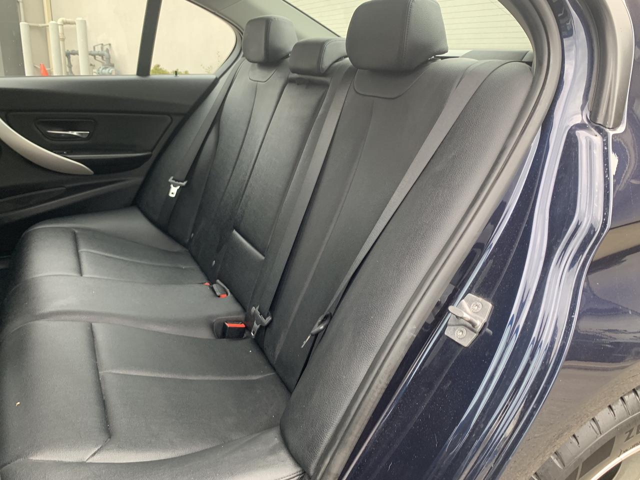 2014 BMW 3 Series 4dr Sdn 320i AWD CleanCarfax HeatedSeat LeatherSea Photo