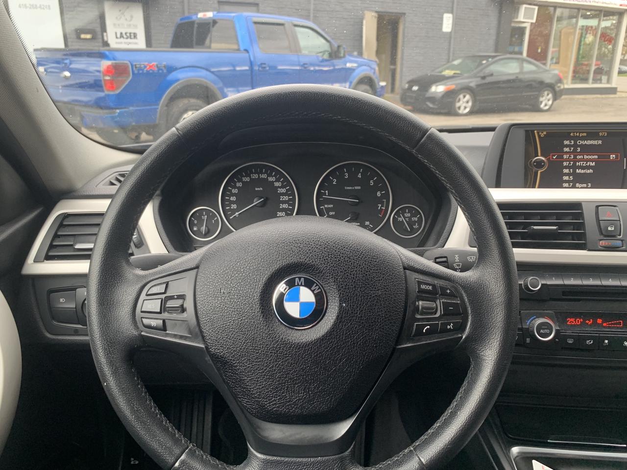 2014 BMW 3 Series 4dr Sdn 320i AWD CleanCarfax HeatedSeat LeatherSea Photo