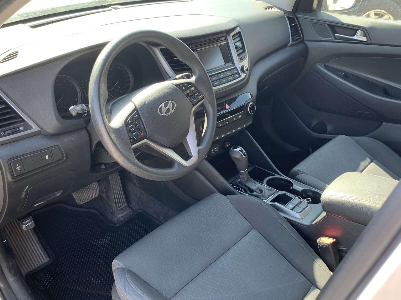 2018 Hyundai Tucson CleanCarfax Bluetooth Back-UpCamera HeatedSeat ESP Photo