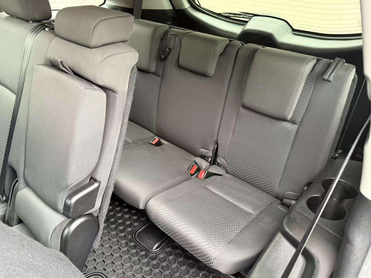 2016 Toyota Highlander 7 Seats  Back Up Camera Low Mileage  Bluetooth Photo