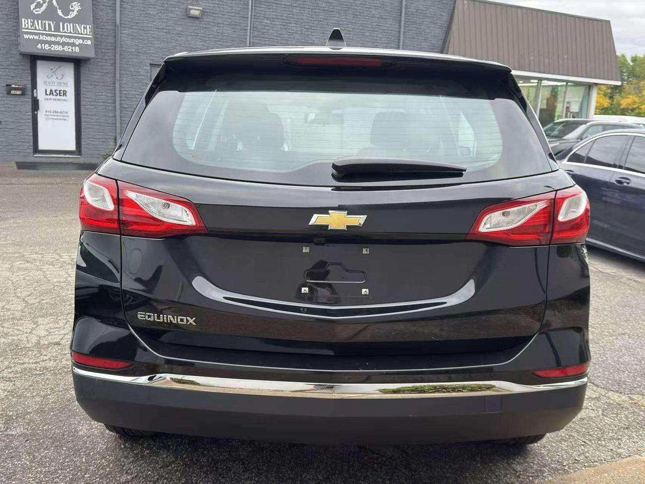 2018 Chevrolet Equinox One Owner   Clean Carfax   Low Mileage   Camera Photo4