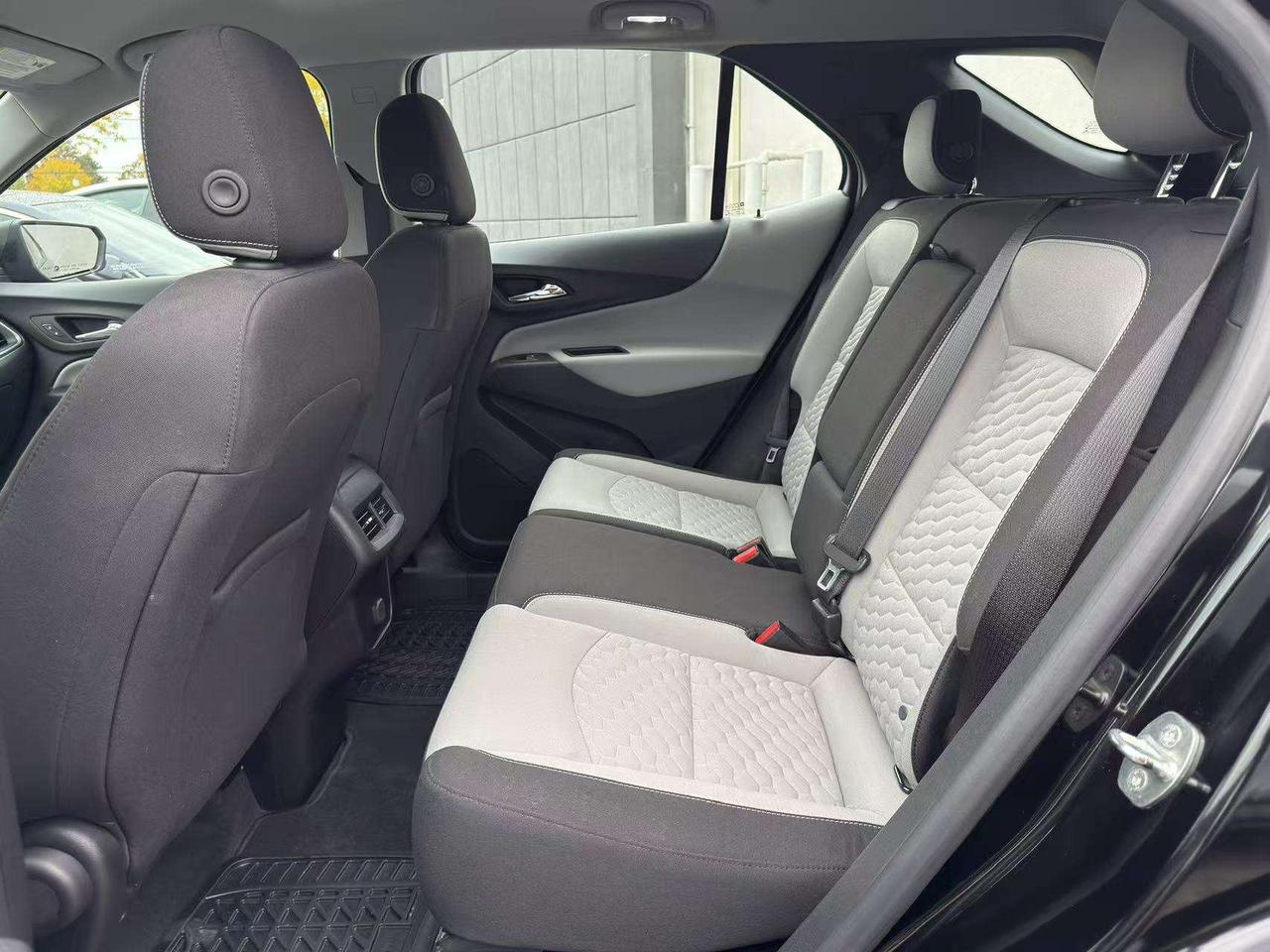 2018 Chevrolet Equinox One Owner   Clean Carfax   Low Mileage   Camera Photo