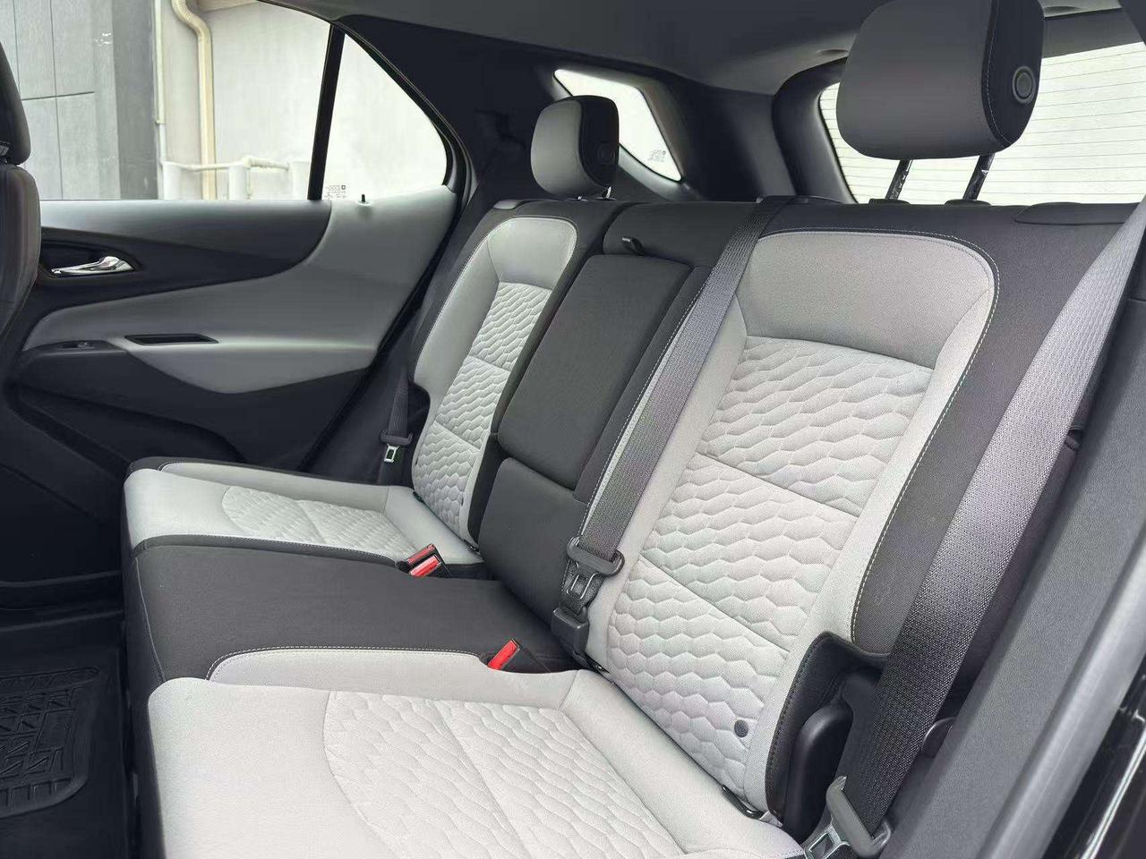 2018 Chevrolet Equinox One Owner   Clean Carfax   Low Mileage   Camera Photo