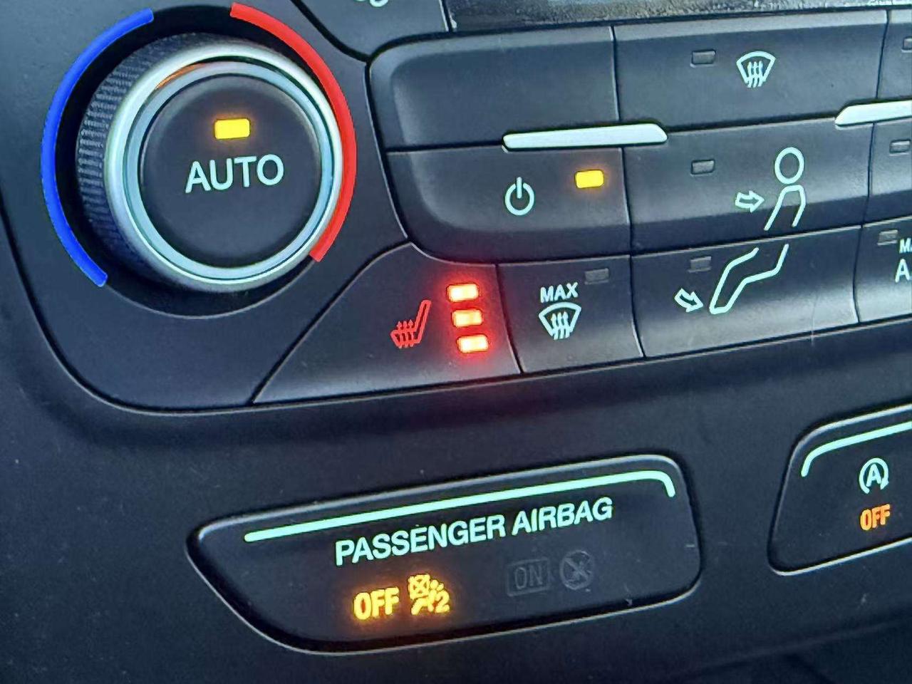2018 Ford Escape SEL 4WD CleanCarfax Navi BackUpCamera HeatedSeat Photo
