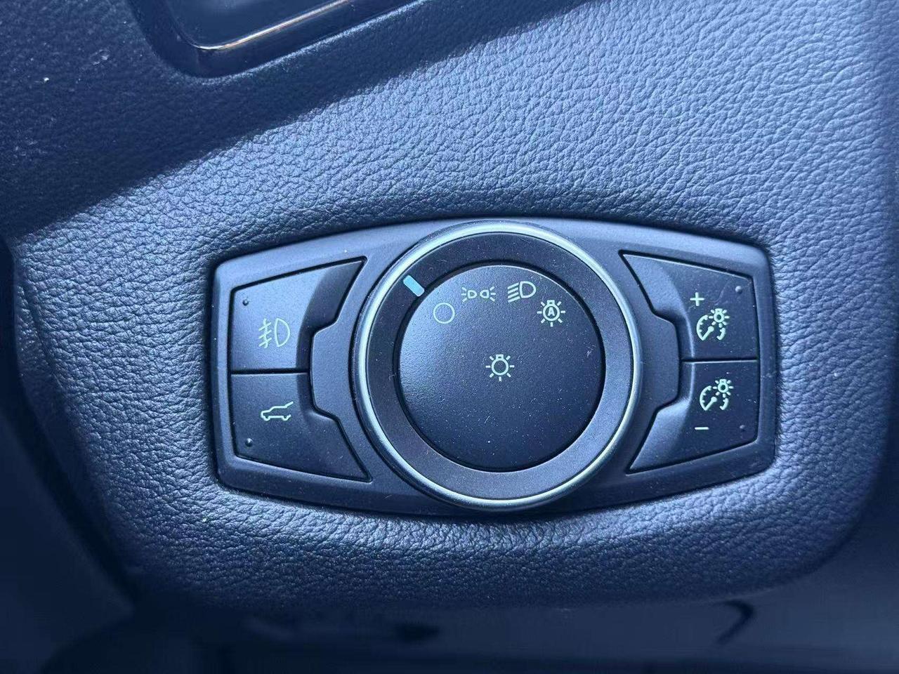 2018 Ford Escape SEL 4WD CleanCarfax Navi BackUpCamera HeatedSeat Photo