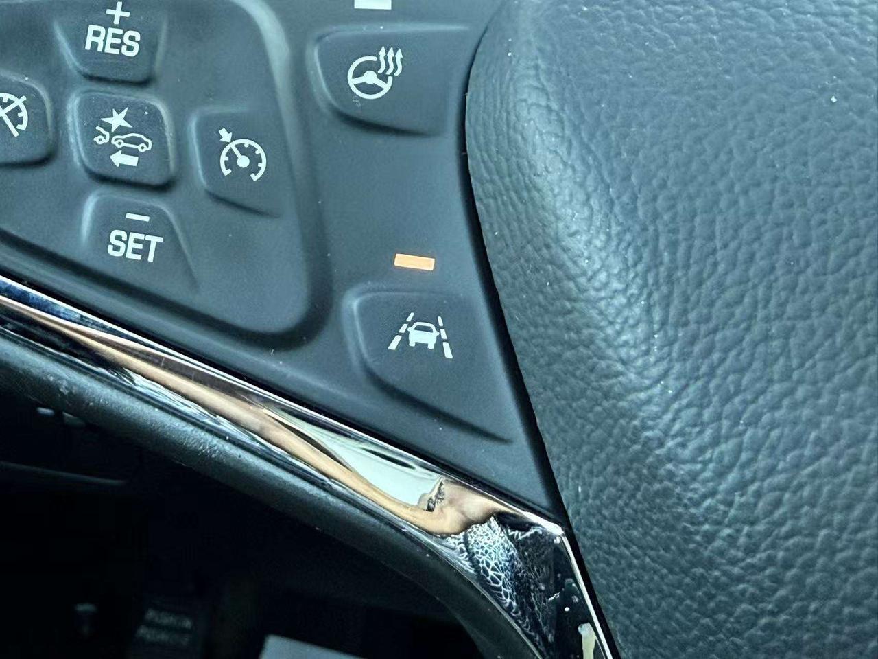 2018 Chevrolet Cruze RS Premier BlindSpot CollisionWarning LaneKeep KEY Photo