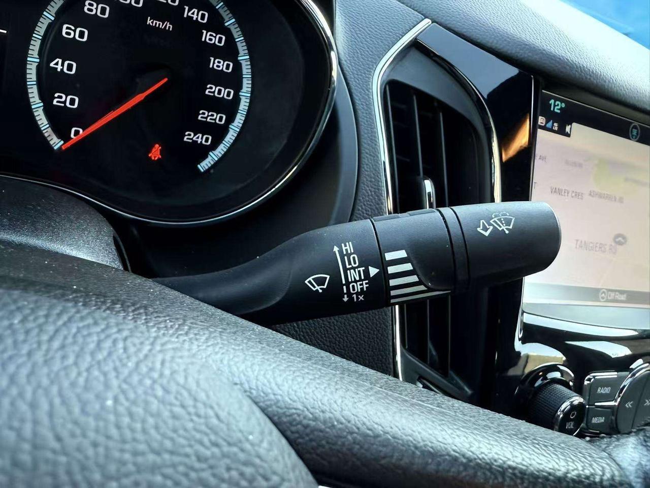 2018 Chevrolet Cruze RS Premier BlindSpot CollisionWarning LaneKeep KEY Photo