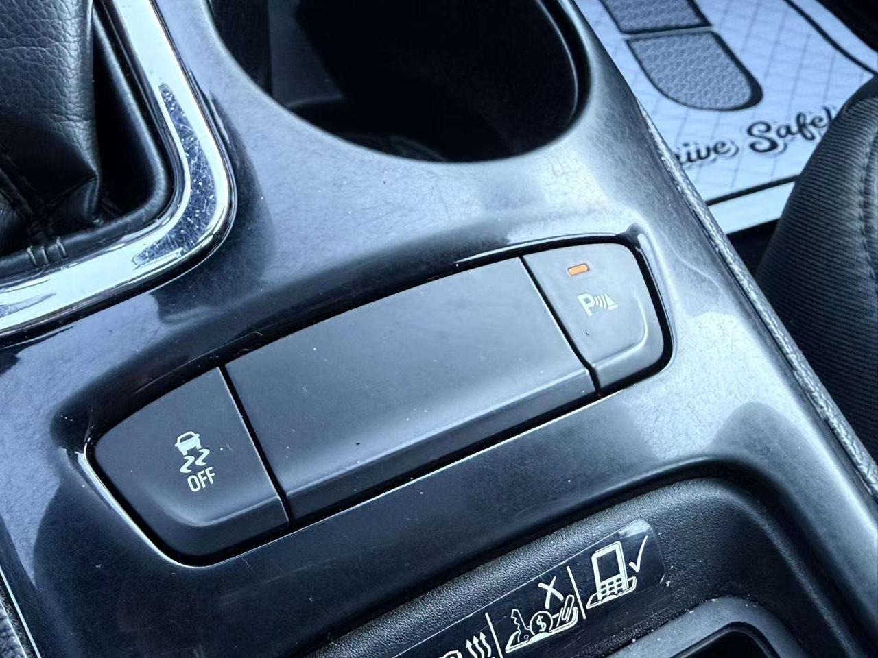 2018 Chevrolet Cruze RS Premier BlindSpot CollisionWarning LaneKeep KEY Photo
