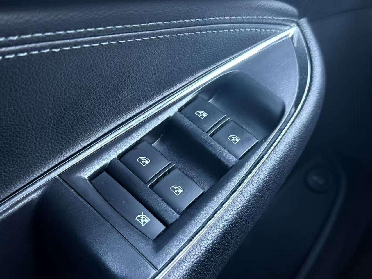 2018 Chevrolet Cruze RS Premier BlindSpot CollisionWarning LaneKeep KEY Photo