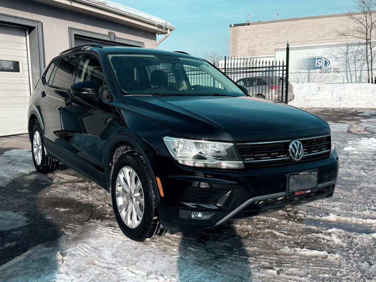 2018 Volkswagen Tiguan Trendline AWD Clean Carfax Back-Up Camera HeatSeat Photo