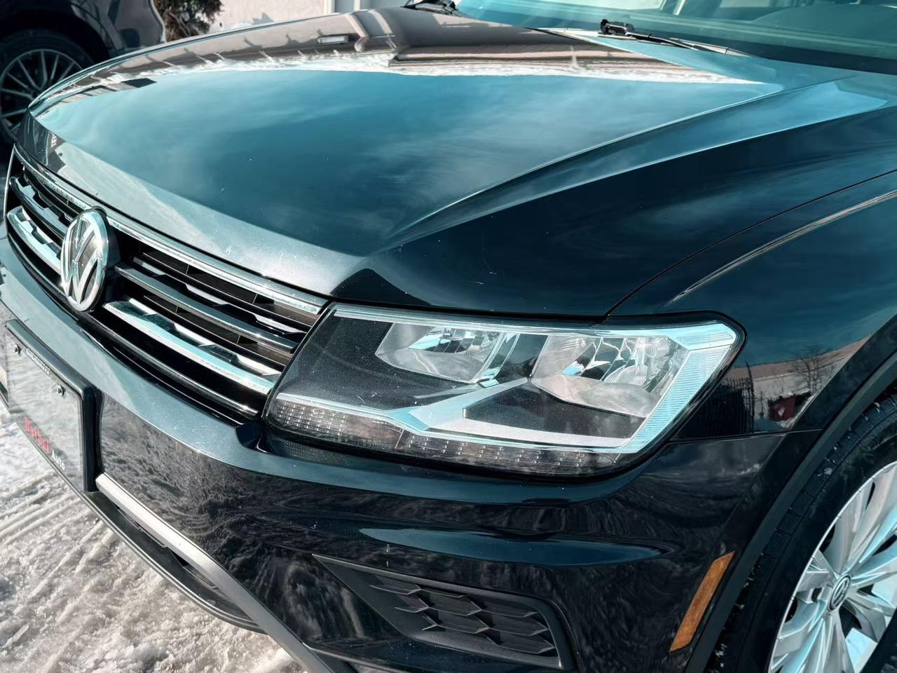 2018 Volkswagen Tiguan Trendline AWD Clean Carfax Back-Up Camera HeatSeat Photo