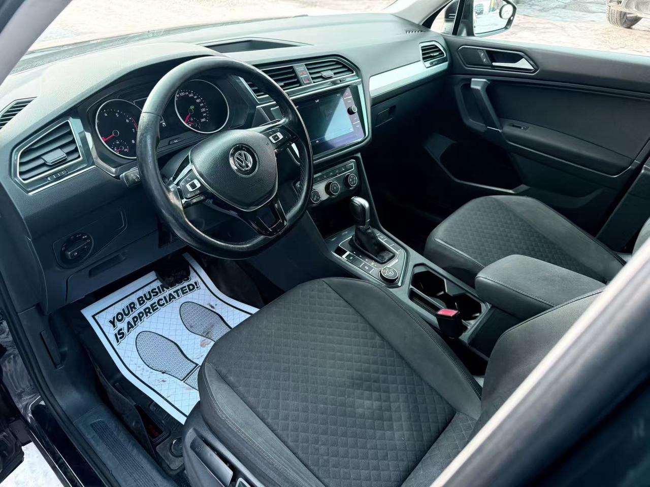 2018 Volkswagen Tiguan Trendline AWD Clean Carfax Back-Up Camera HeatSeat Photo