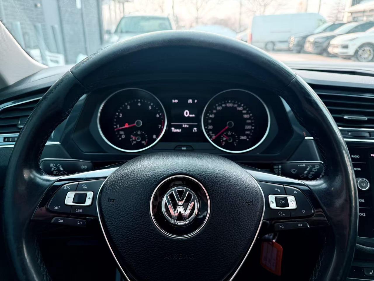 2018 Volkswagen Tiguan Trendline AWD Clean Carfax Back-Up Camera HeatSeat Photo