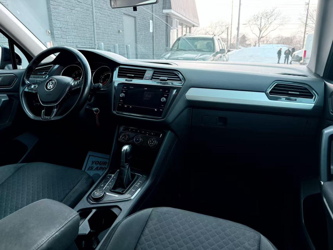 2018 Volkswagen Tiguan Trendline AWD Clean Carfax Back-Up Camera HeatSeat Photo