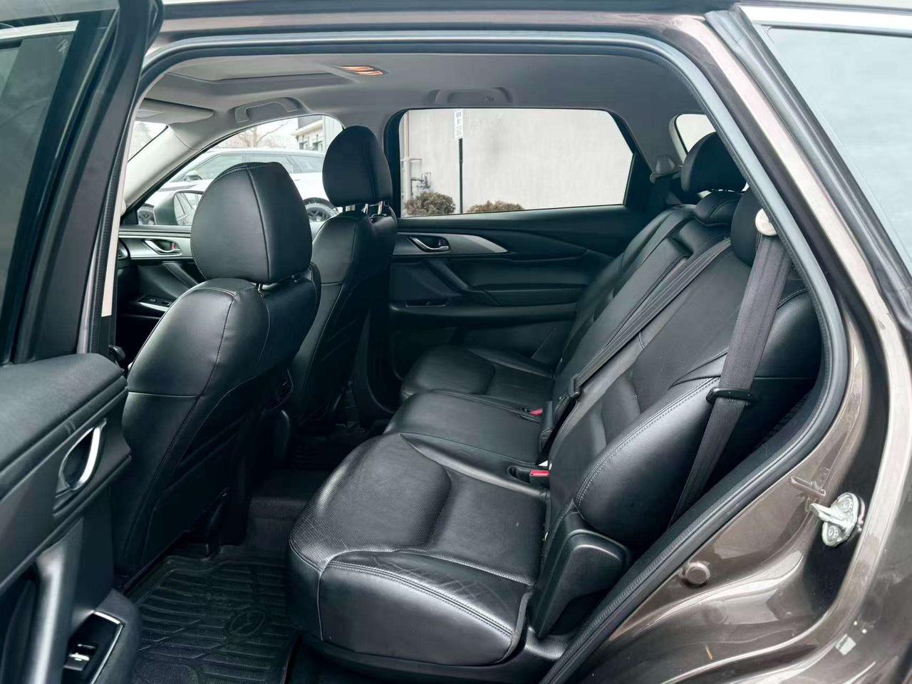 2017 Mazda CX-9 GS-L CleanCarfax FullServiceRecord 7Seats Leather Photo