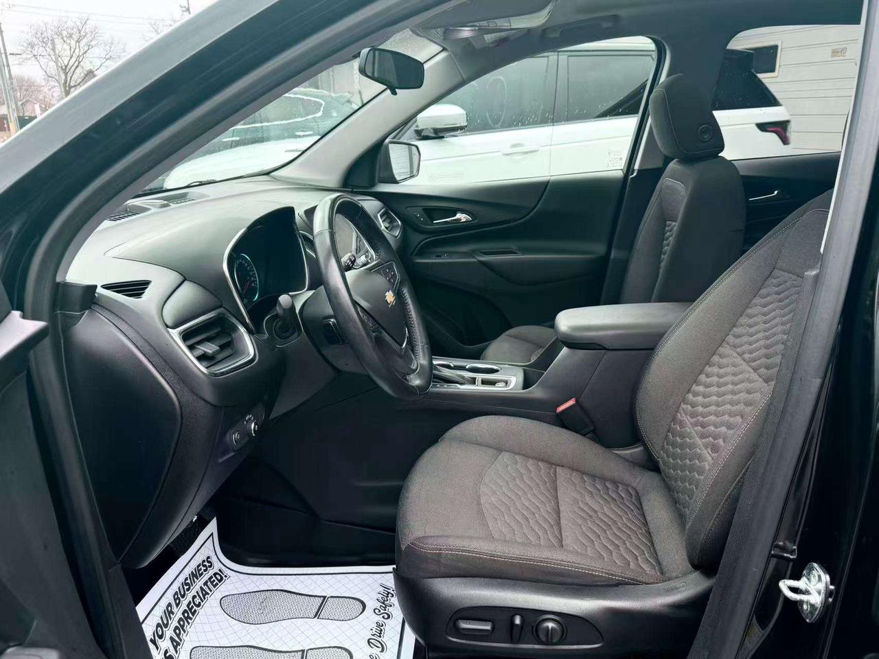 2018 Chevrolet Equinox AWD CleanCarfax LargeDisplay FullColorDash Panorof Photo