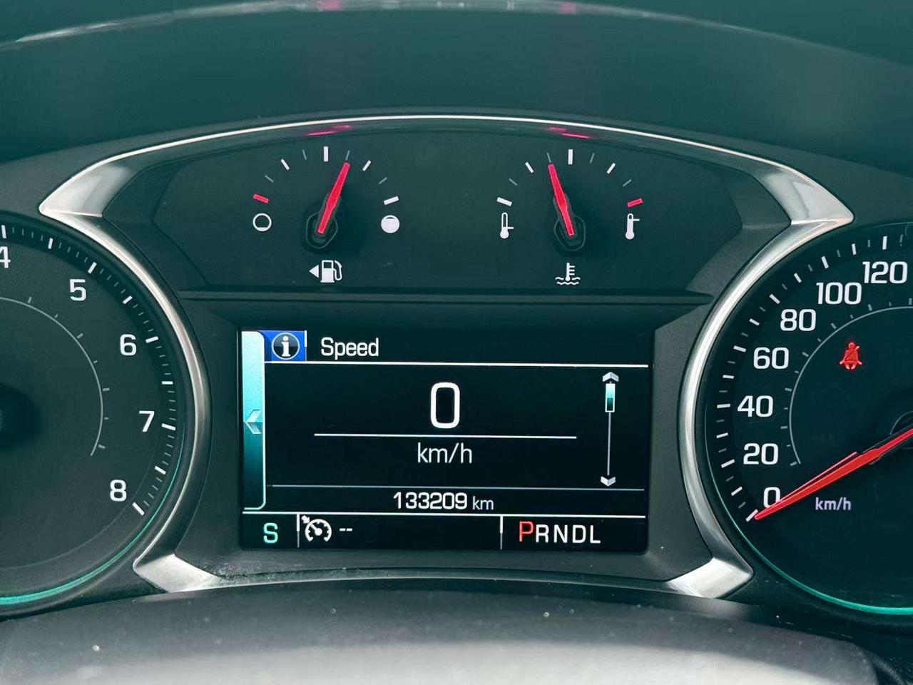 2018 Chevrolet Equinox AWD CleanCarfax LargeDisplay FullColorDash Panorof Photo