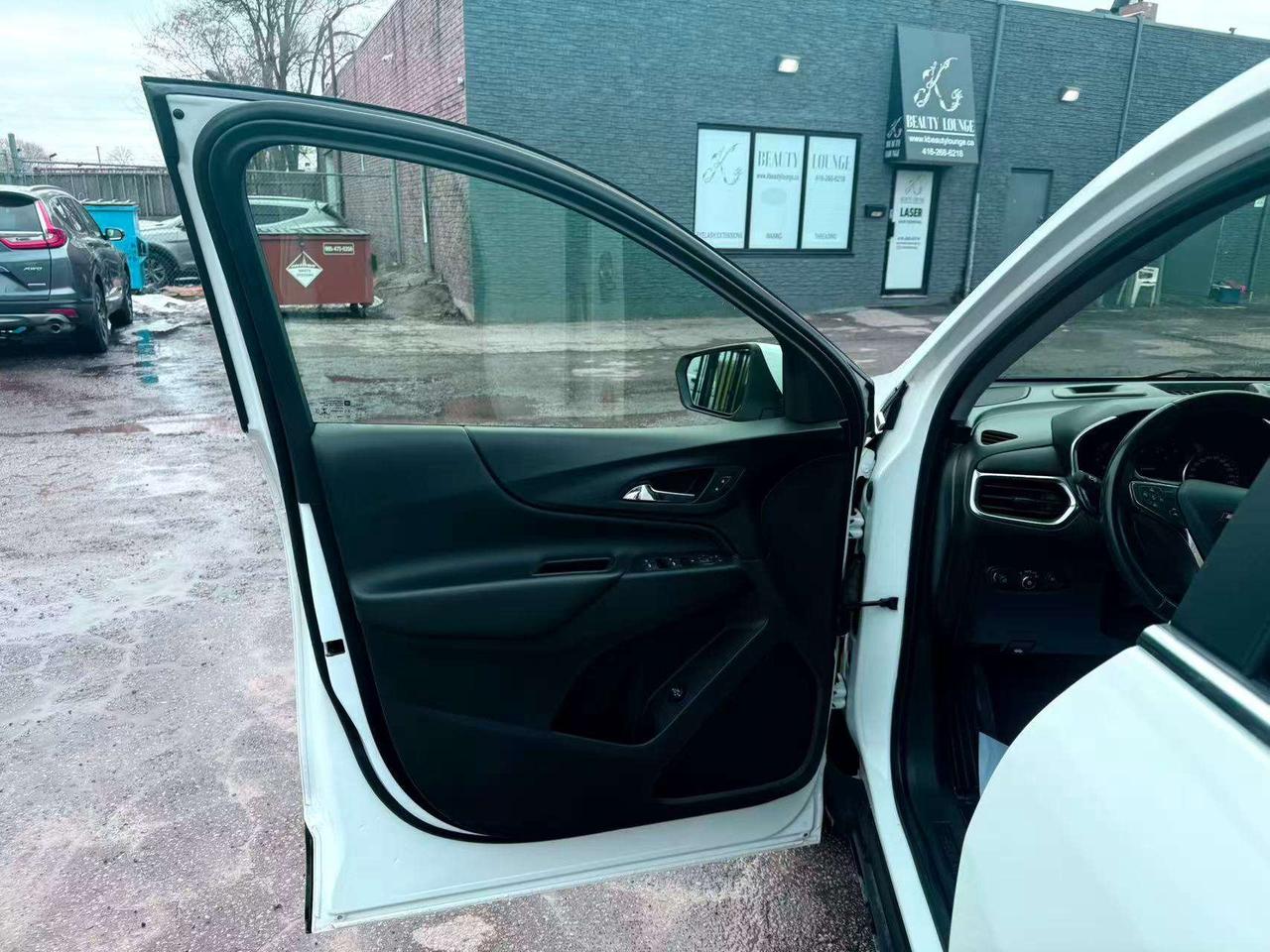 2021 Chevrolet Equinox LT Photo