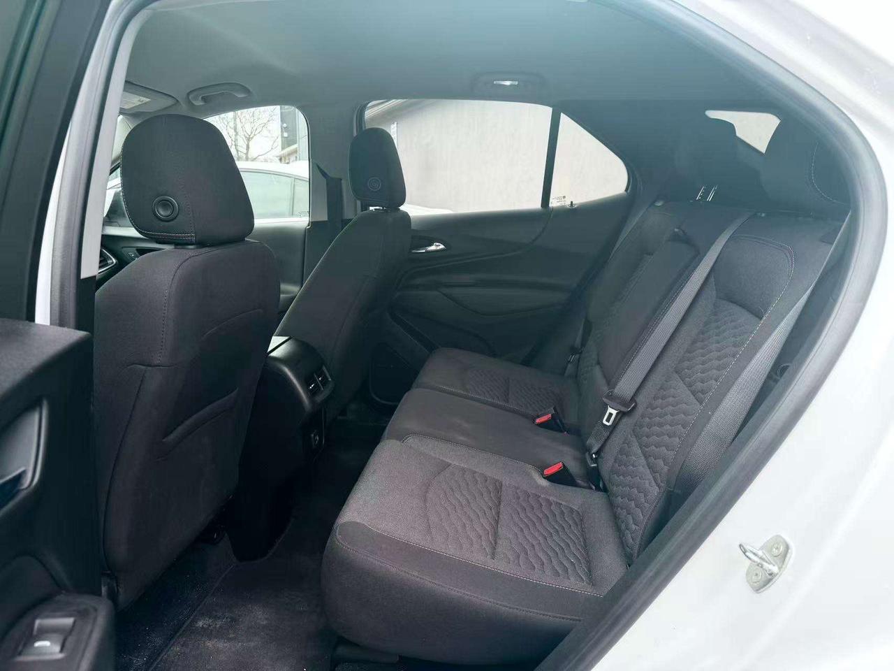 2021 Chevrolet Equinox LT Photo