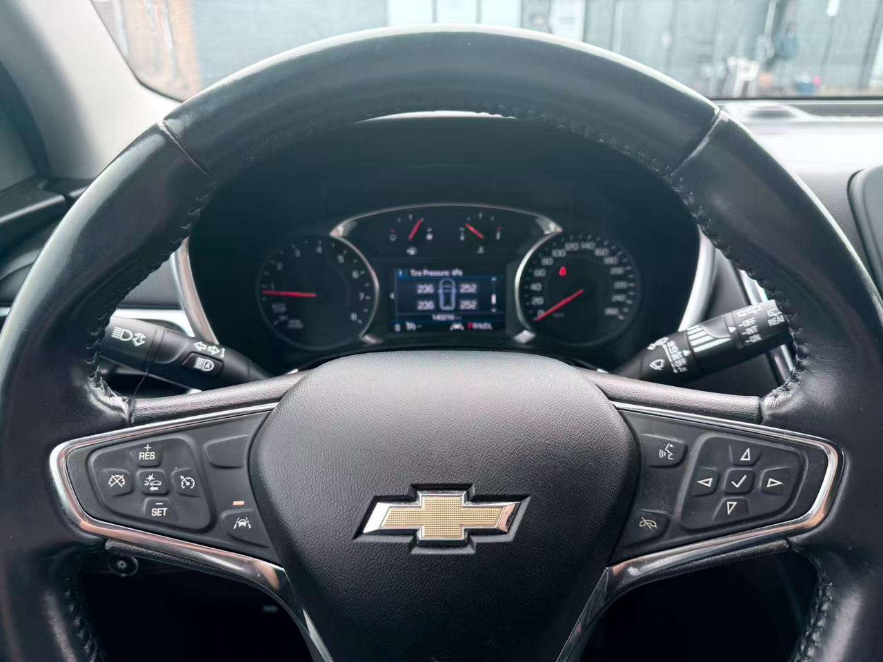 2021 Chevrolet Equinox LT Photo
