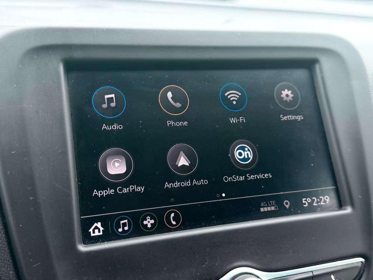 2021 Chevrolet Equinox LT Photo