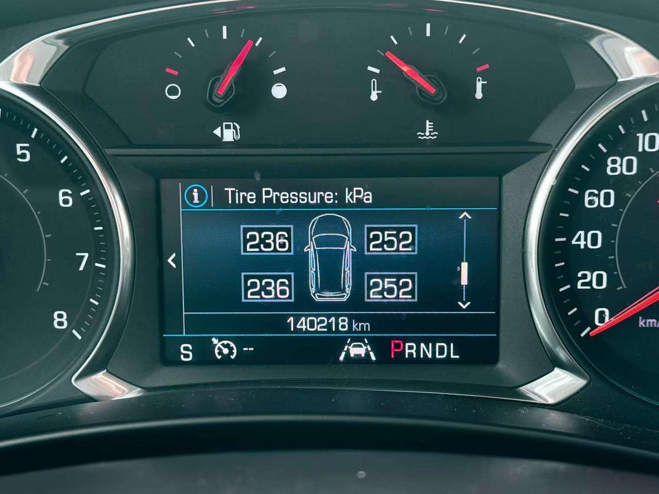 2021 Chevrolet Equinox LT Photo
