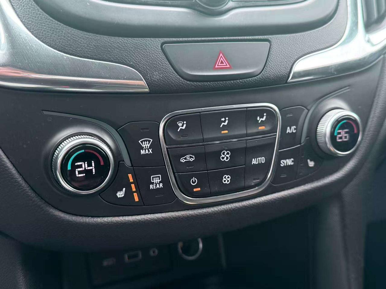 2021 Chevrolet Equinox LT Photo