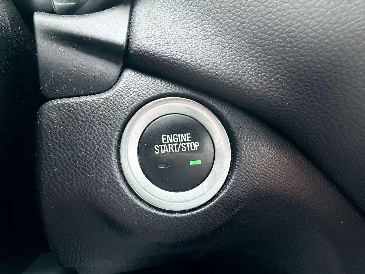 2021 Chevrolet Equinox LT Photo