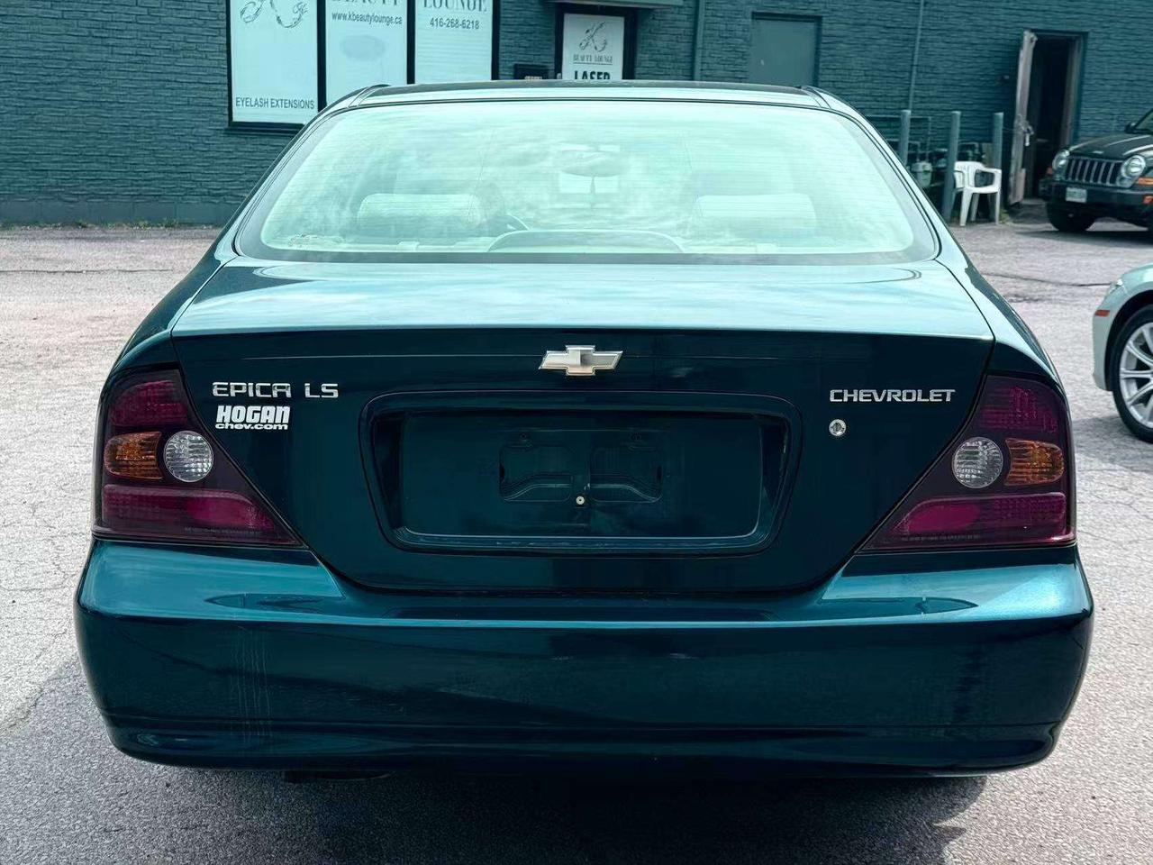 2004 Chevrolet Epica LS Photo
