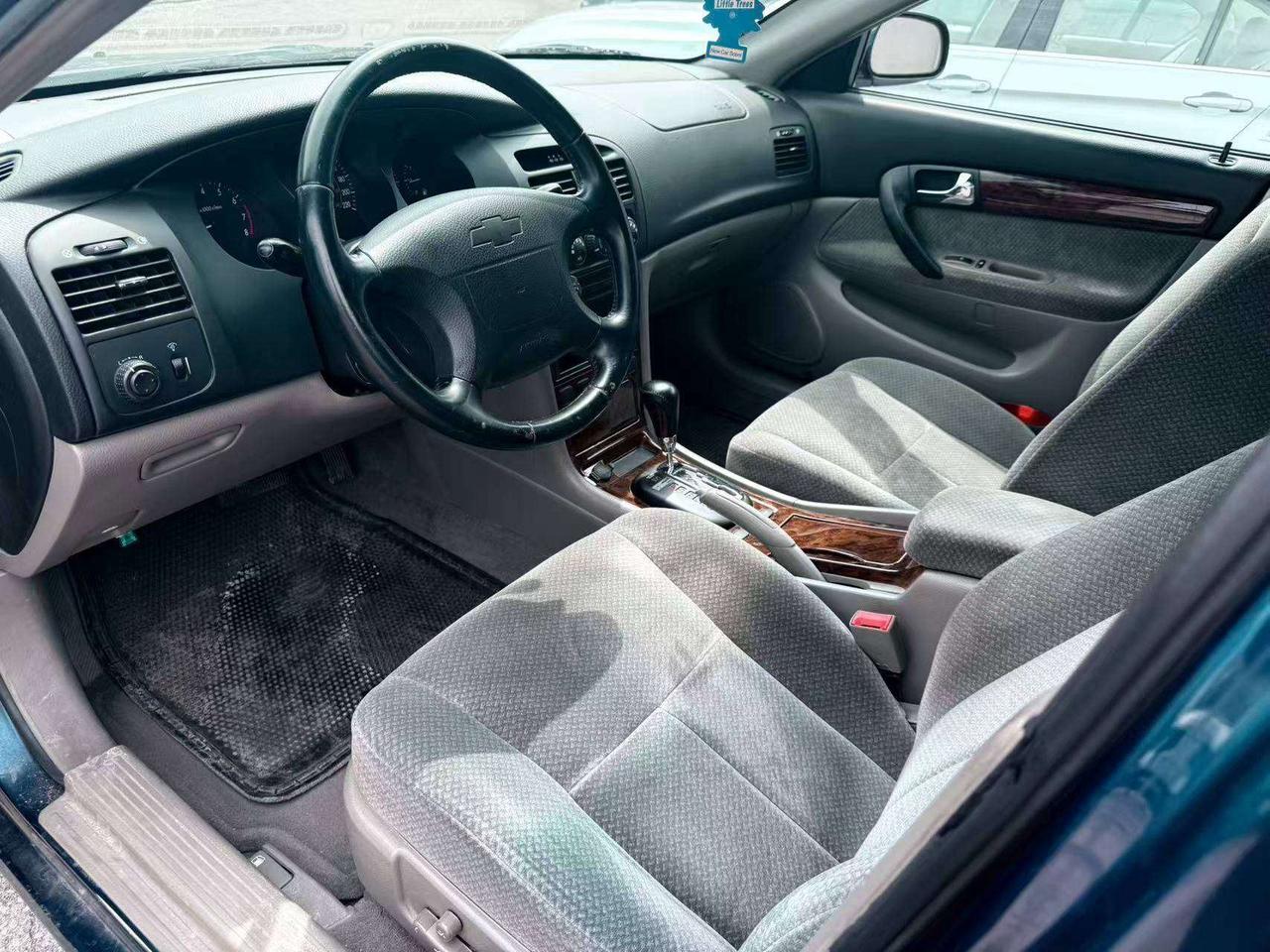 2004 Chevrolet Epica LS Photo