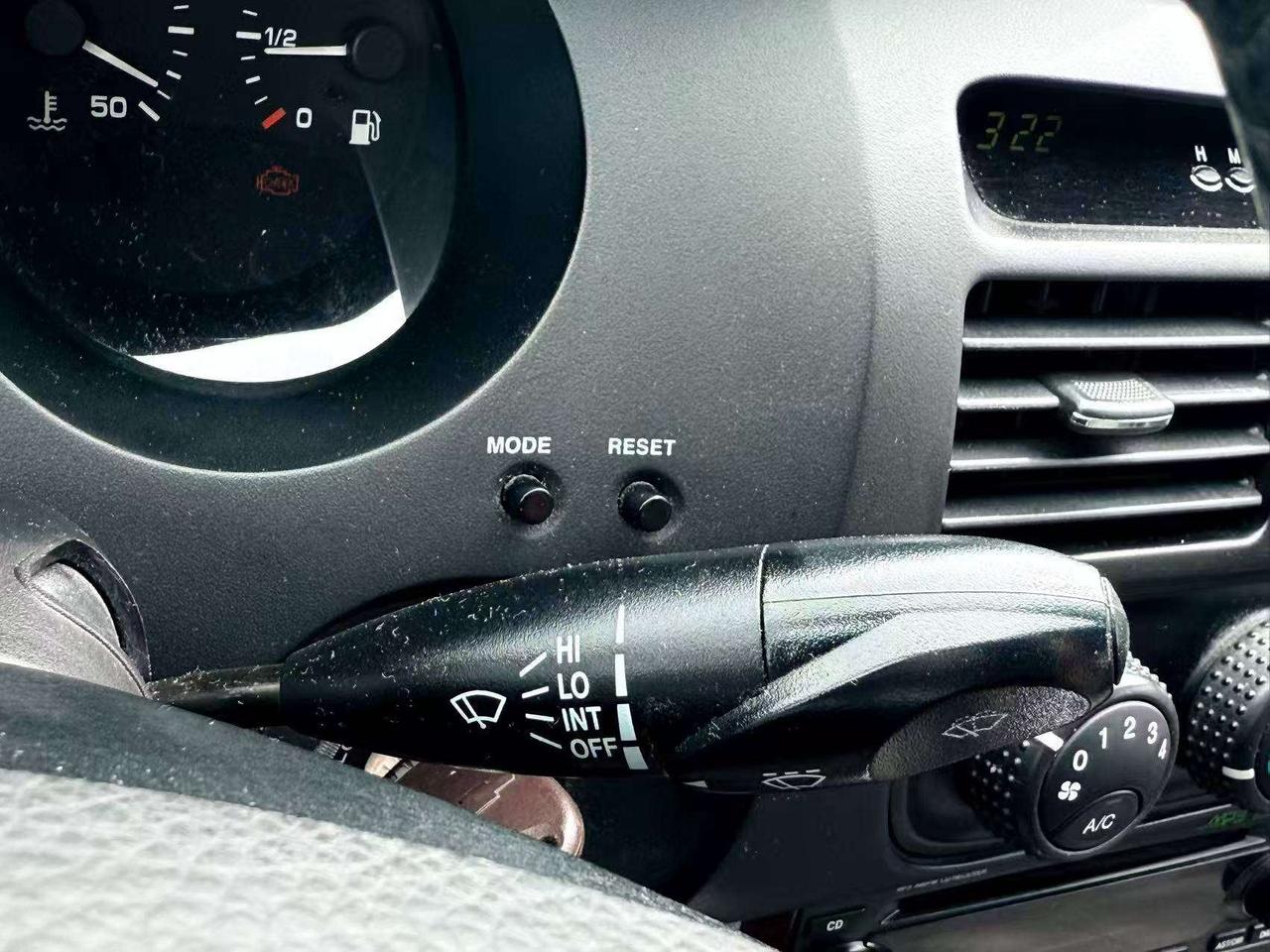 2004 Chevrolet Epica LS Photo