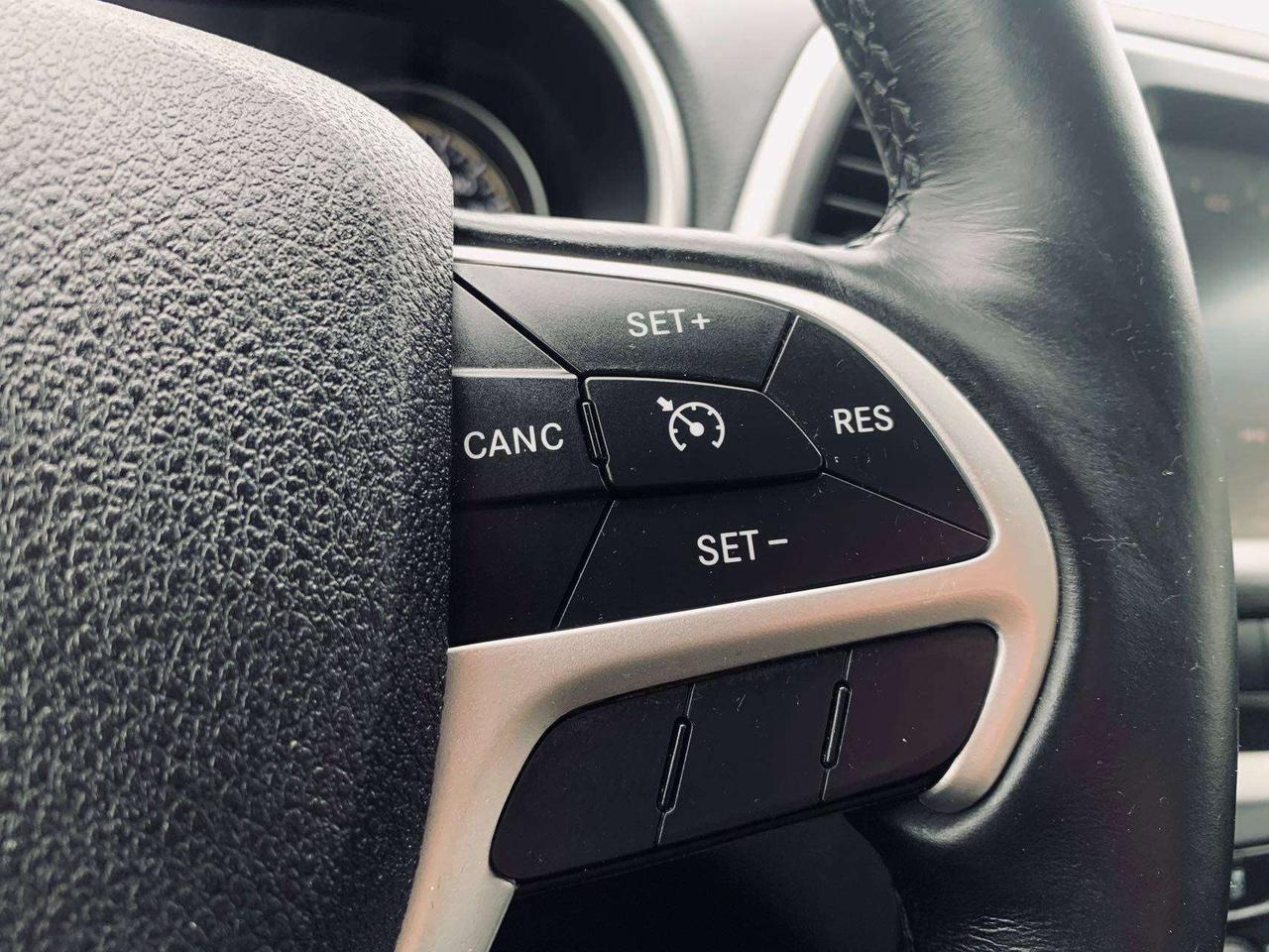2014 Jeep Cherokee Limited V6 Keyless AWD Nav Back-UpCamera SunRof Photo