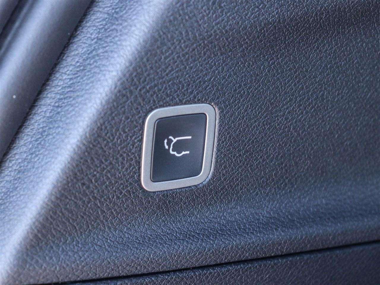 2026 Chrysler Grand Caravan SXT Photo
