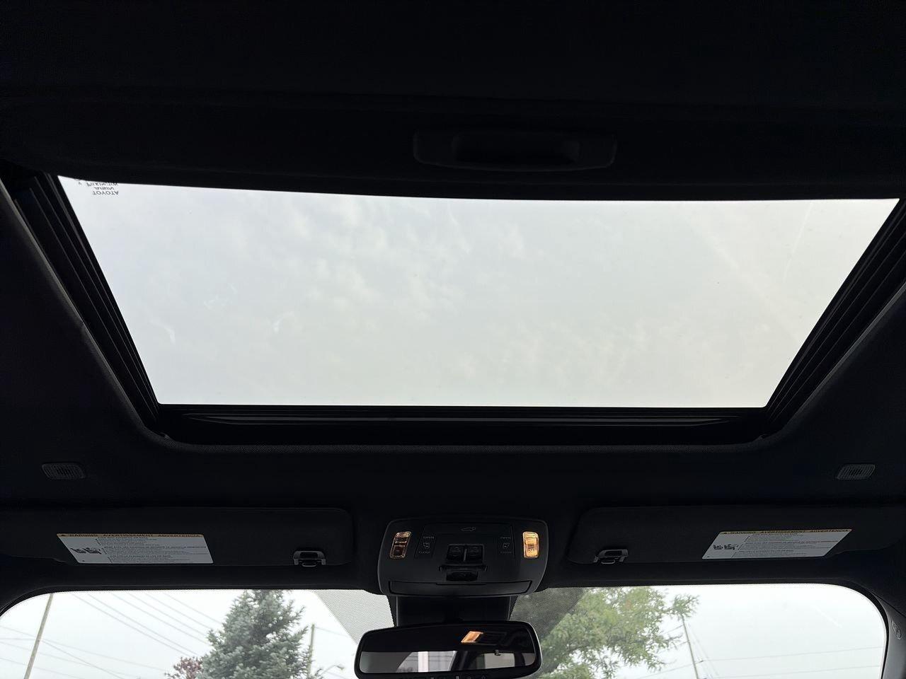 2025 Toyota Sienna Sienna XSE AWD 7-Pass SUNROOF   SOFTEX LEATHER   H Photo