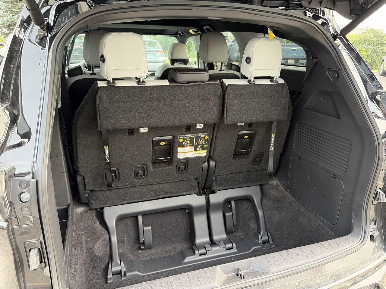 2025 Toyota Sienna Sienna XSE AWD 7-Pass SUNROOF   SOFTEX LEATHER   H Photo