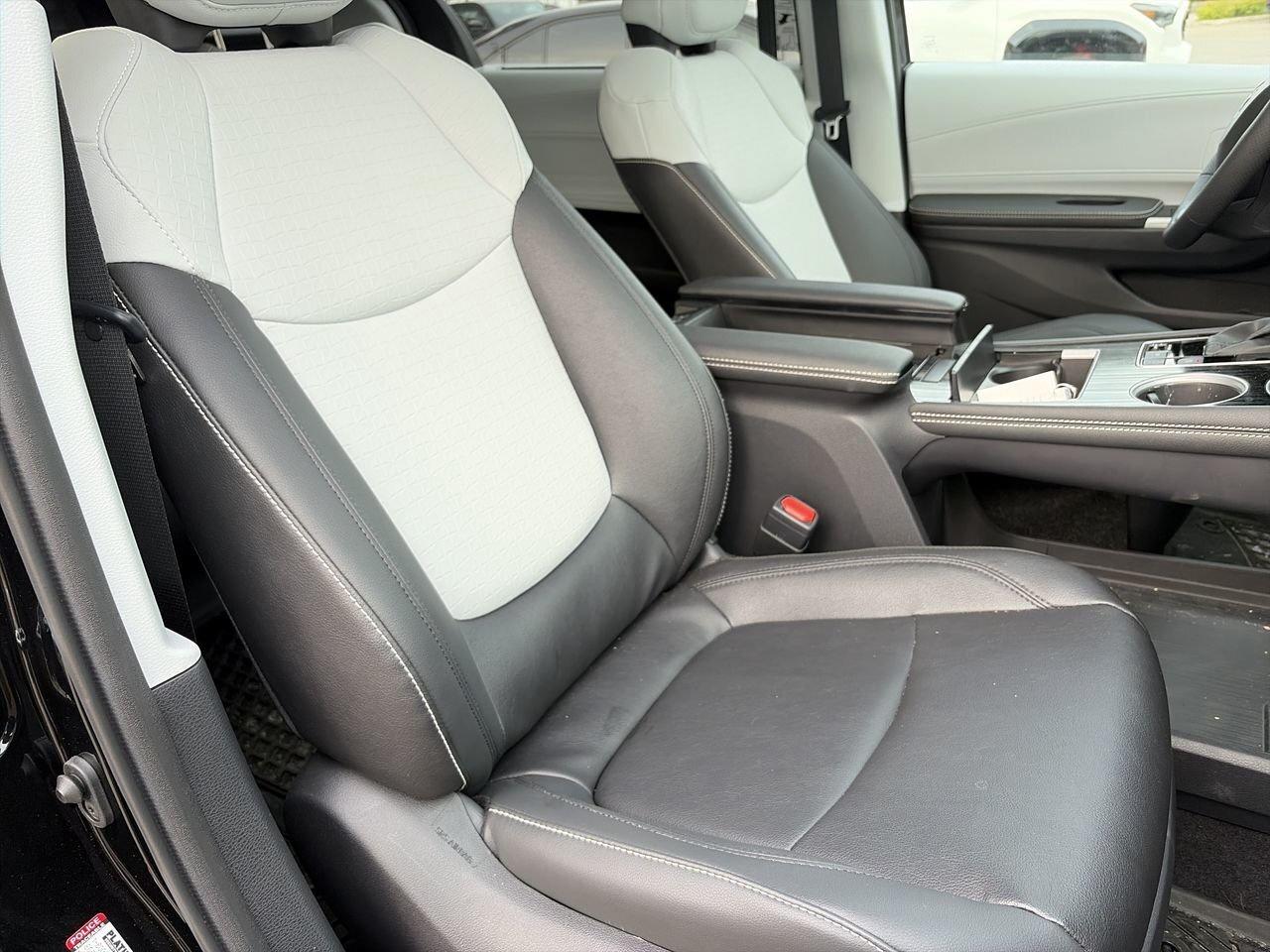 2025 Toyota Sienna Sienna XSE AWD 7-Pass SUNROOF   SOFTEX LEATHER   H Photo