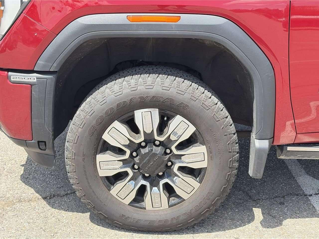 2024 GMC SIERRA 2500HD 4WD Crew Cab Long Box Denali  FINANCED PRICE ADVERTISED RUNNING BOARDS  WOOD GRADIENT FINISH   2 SETS OF TIRES   6.6L DUR Photo