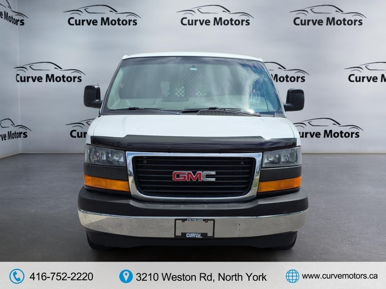 2017 GMC Savana 2500 135 4.8L 8 CYLINDER * NO ACCIDENTS / LOW KM / Photo