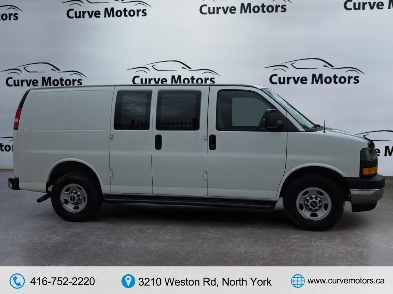 2017 GMC Savana 2500 135 4.8L 8 CYLINDER * NO ACCIDENTS / LOW KM / Photo