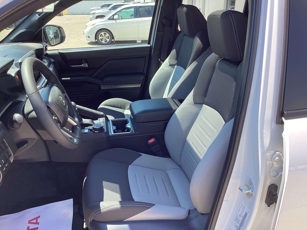 2026 Toyota Tacoma Double Cab TRD SPORT + Photo