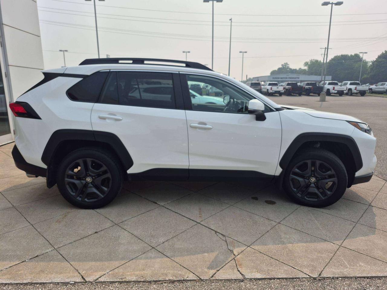2024 Toyota RAV4 TRAIL Photo