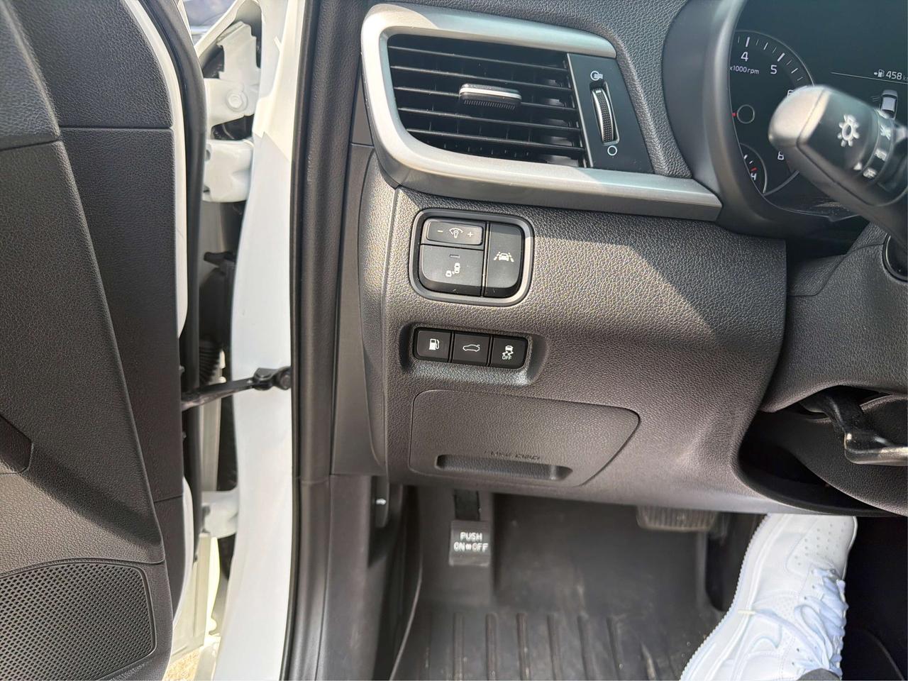 2020 Kia Optima EX Photo