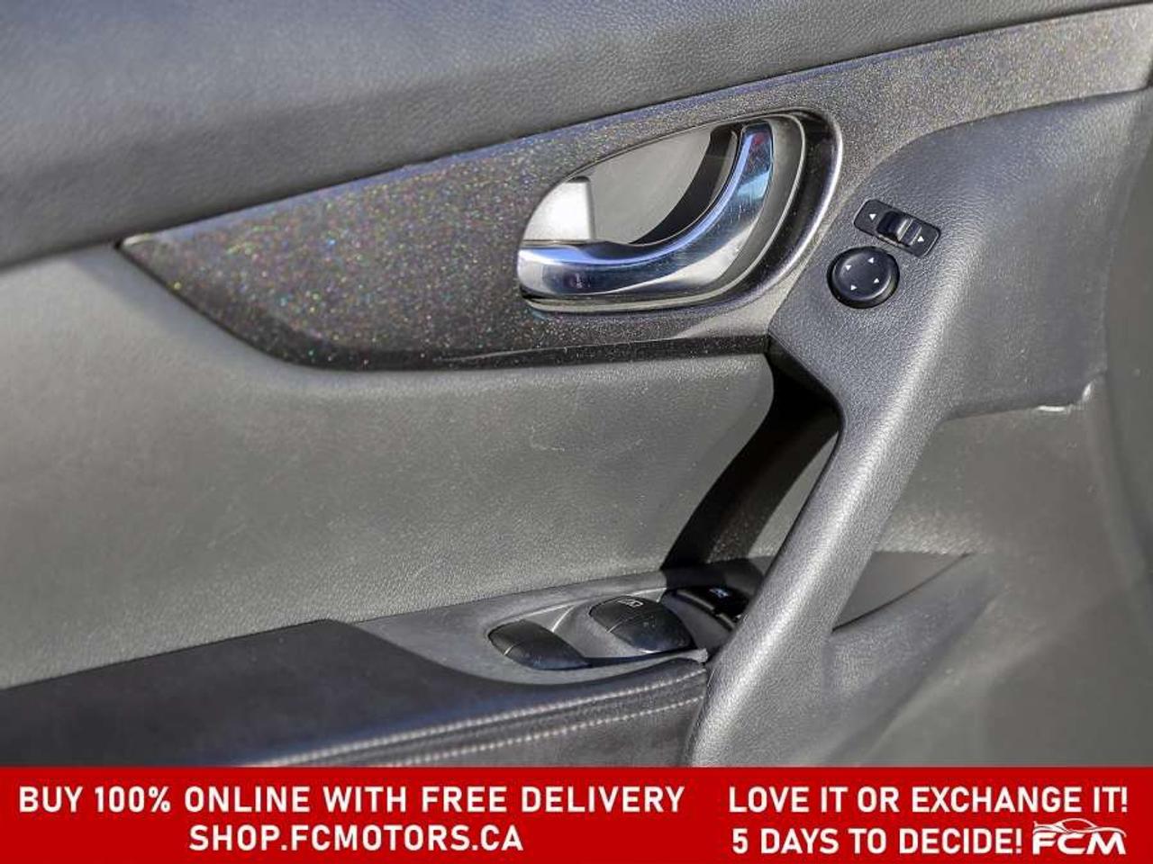 2017 Nissan Rogue SV   FULLY CERTIFIED WITH WARRANTY Photo