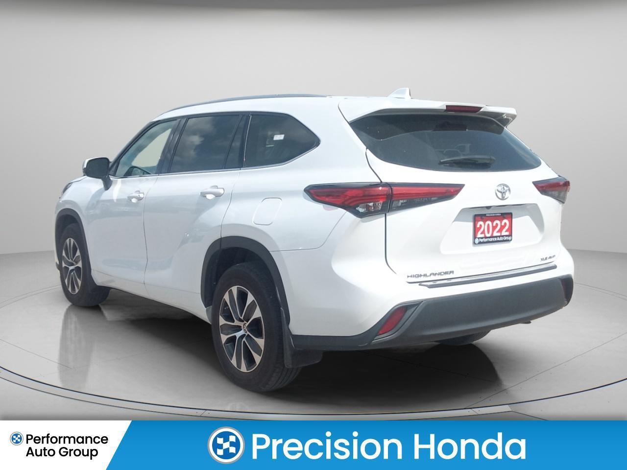2022 Toyota Highlander XLE   Carplay   Heated Seats   Sunroof Photo