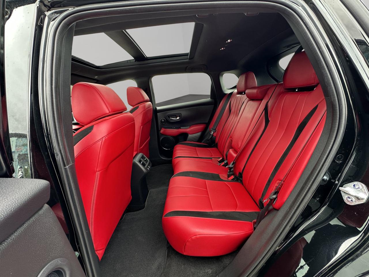 2025 Acura ADX A-Spec | Reverse Cam | Sunroof | Heated Seats Photo
