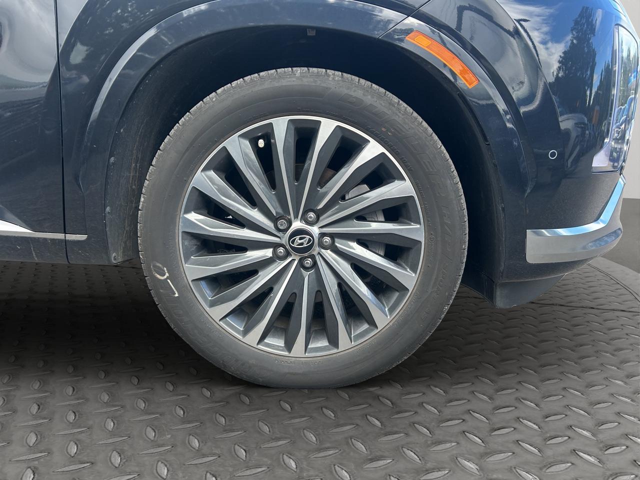 2024 Hyundai PALISADE Ultimate Calligraphy | Reverse Cam | Heated Seats Photo