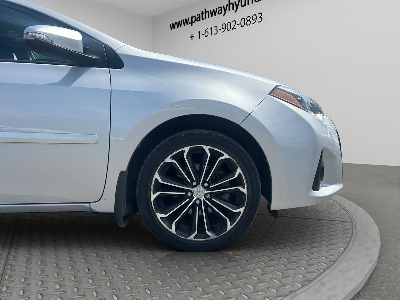 2015 Toyota Corolla S | Reverse Cam | Heated Seats Photo
