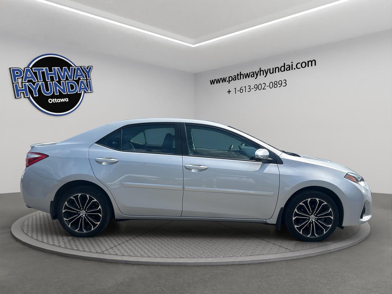 2015 Toyota Corolla S | Reverse Cam | Heated Seats Photo