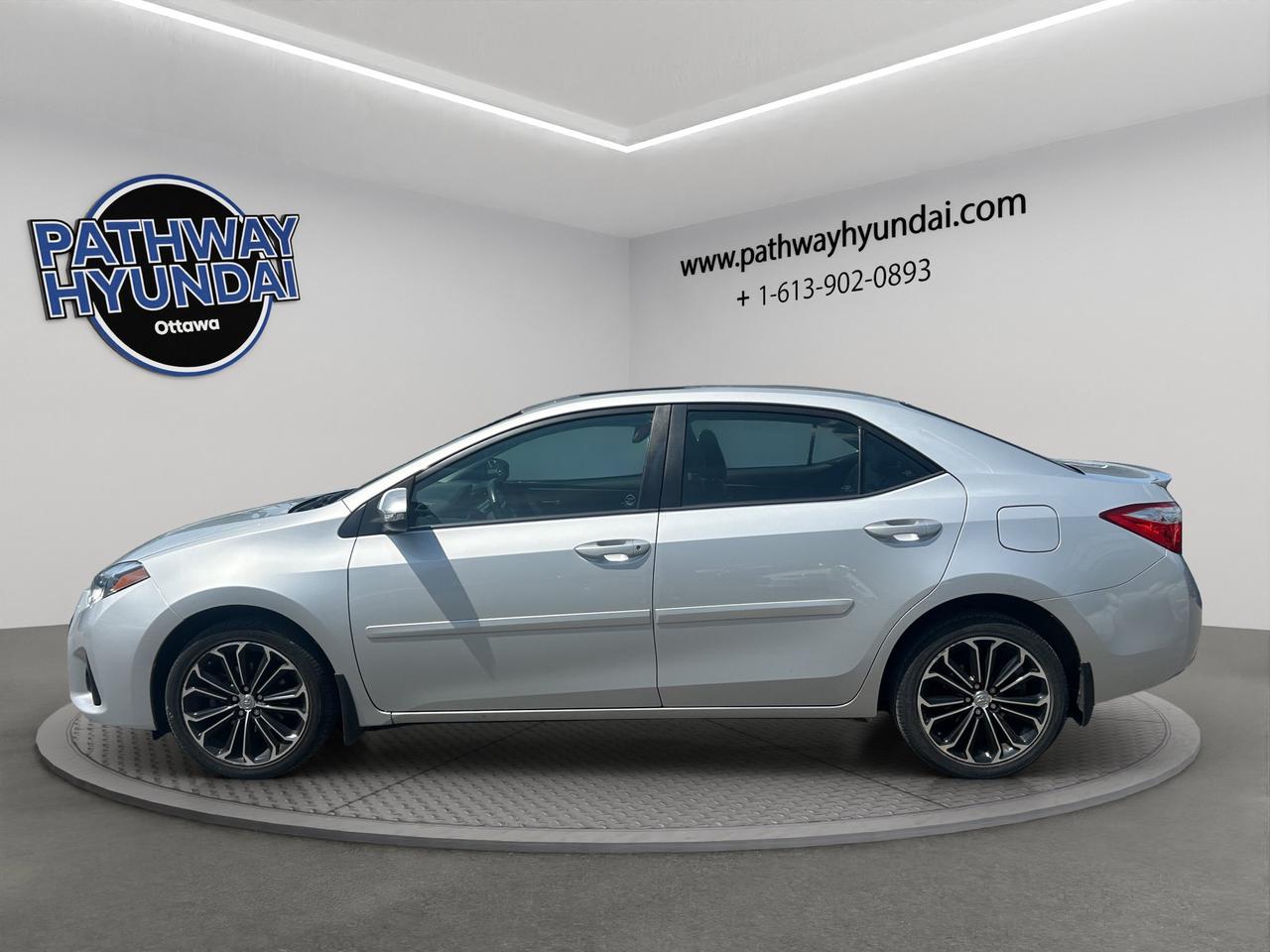 2015 Toyota Corolla S | Reverse Cam | Heated Seats Photo