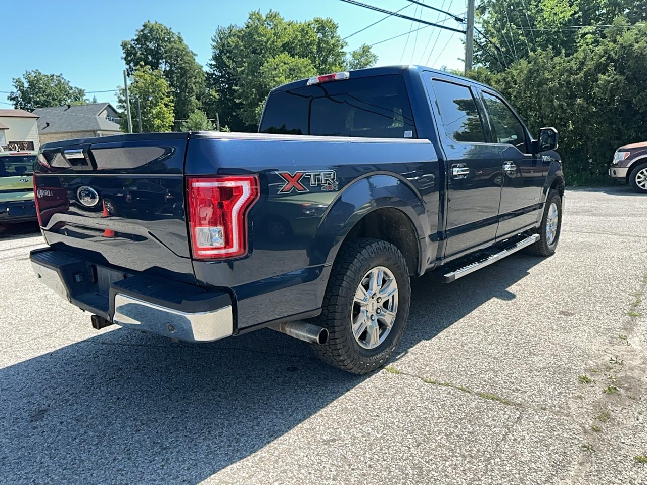 2017 Ford F-150 XLT Photo2
